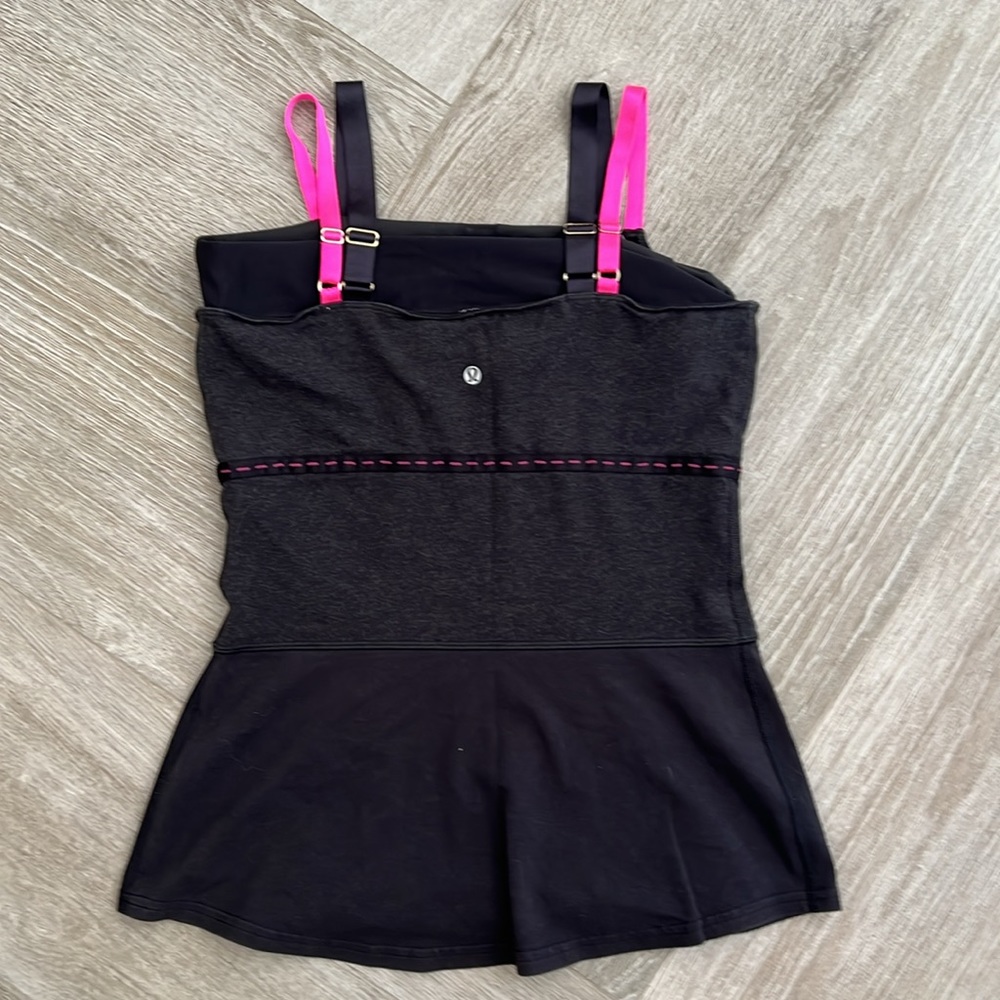 Lululemon tank - Picture 3 of 4